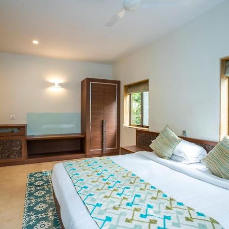 Holiday Goa Hotel Arpora Buitenkant foto