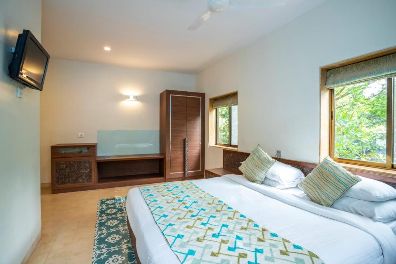 Holiday Goa Hotel Arpora Buitenkant foto